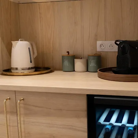 La Parenthese - & Vignes