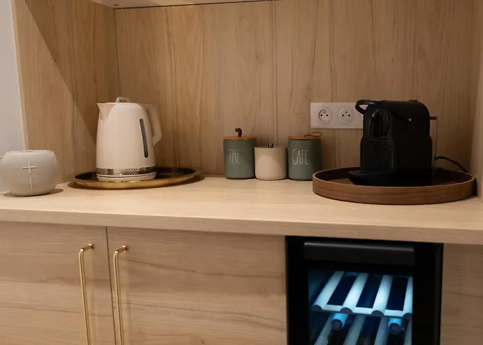 La Parenthese - & Vignes